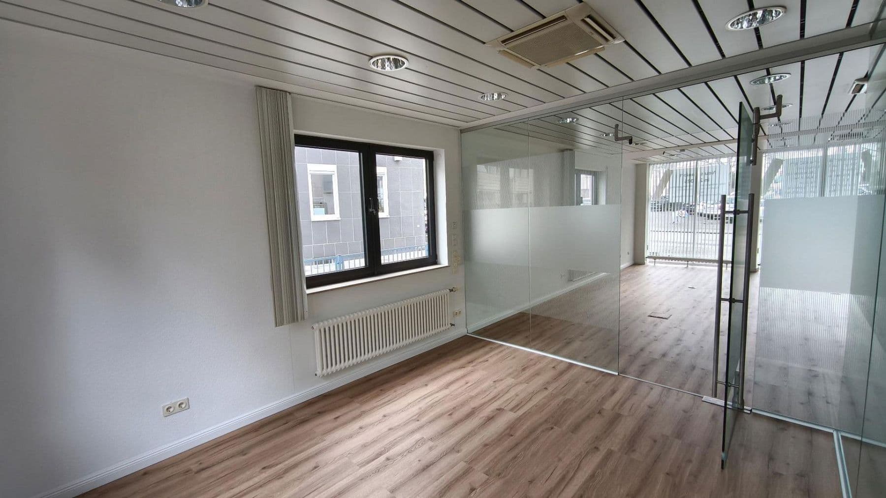 Pronájem kanceláře 130 m², Pfingstbrunnenstraße 1b, Schwalbach am Taunus, Hessen Pronájem kanceláře 130 m², Pfingstbrunnenstraße 1b, Schwalbach am Taunus, Hessen