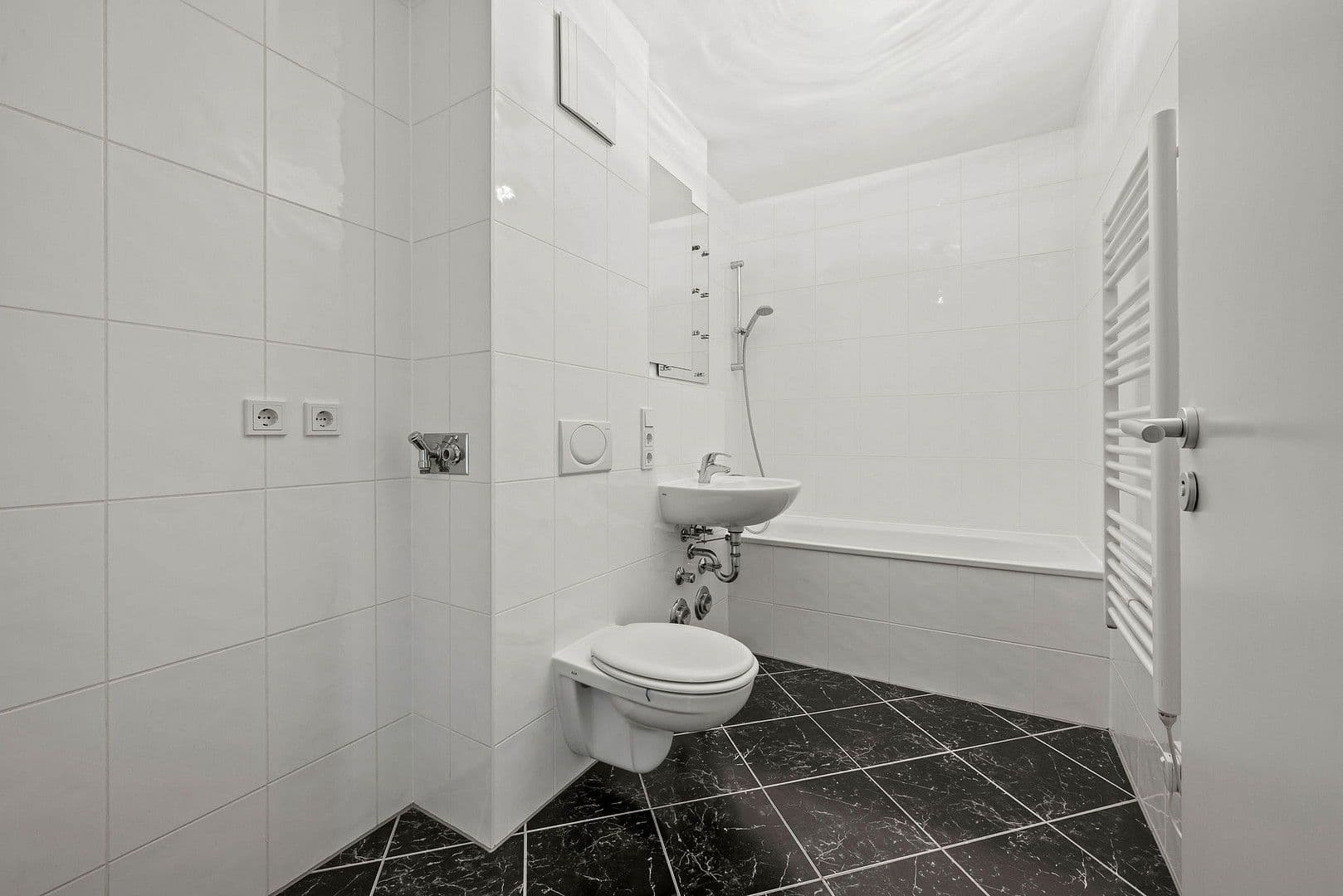 Prodej bytu 2+1 54 m², München, Bavorsko Prodej bytu 2+1 54 m², München, Bavorsko