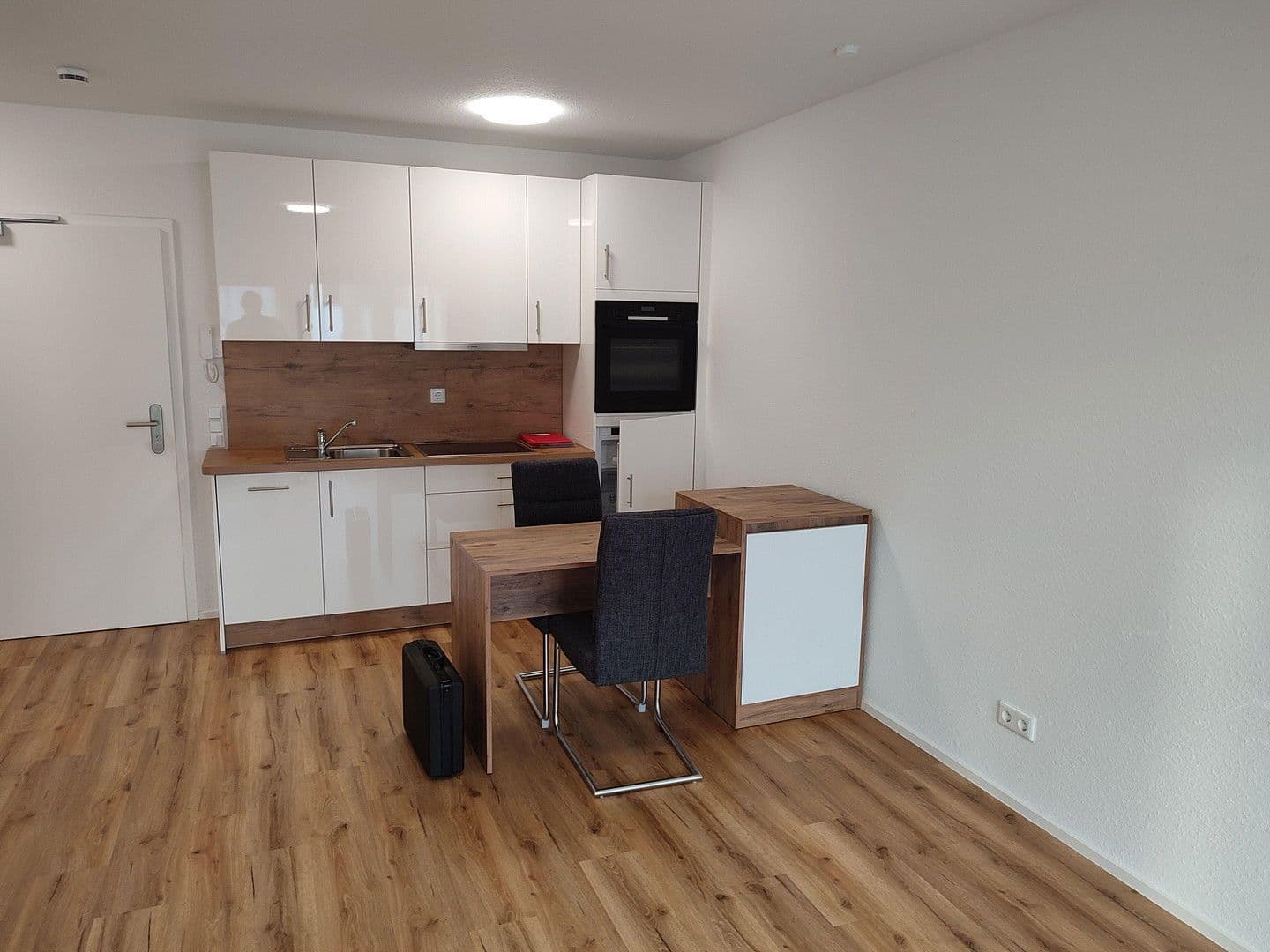 Pronájem bytu 2+1 45 m², Allee 82, Heilbronn, Bádensko-Württembersko Pronájem bytu 2+1 45 m², Allee 82, Heilbronn, Bádensko-Württembersko