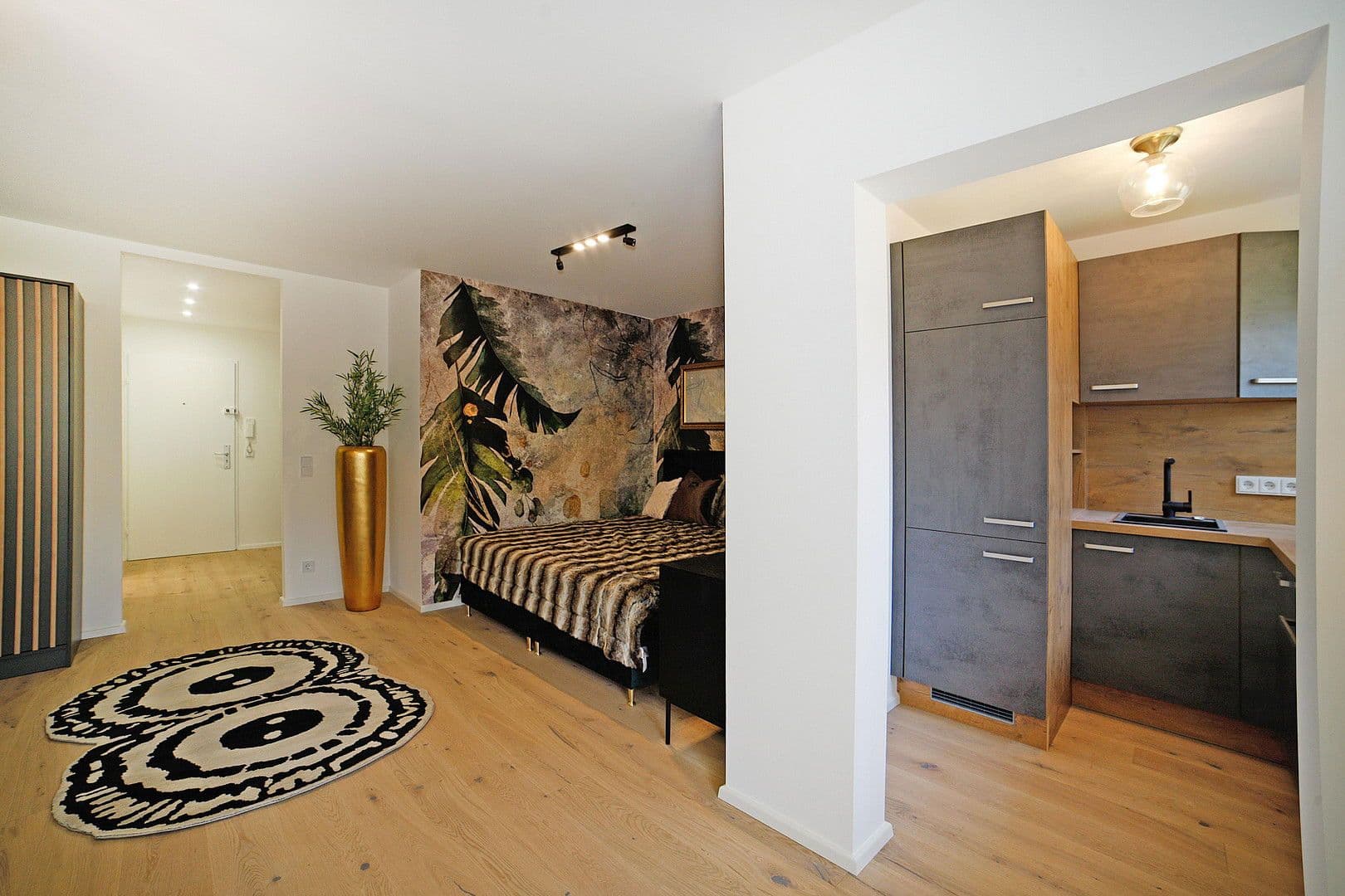 Pronájem bytu 1+1 47 m², Tettnanger Str. 4, München, Bavorsko Pronájem bytu 1+1 47 m², Tettnanger Str. 4, München, Bavorsko