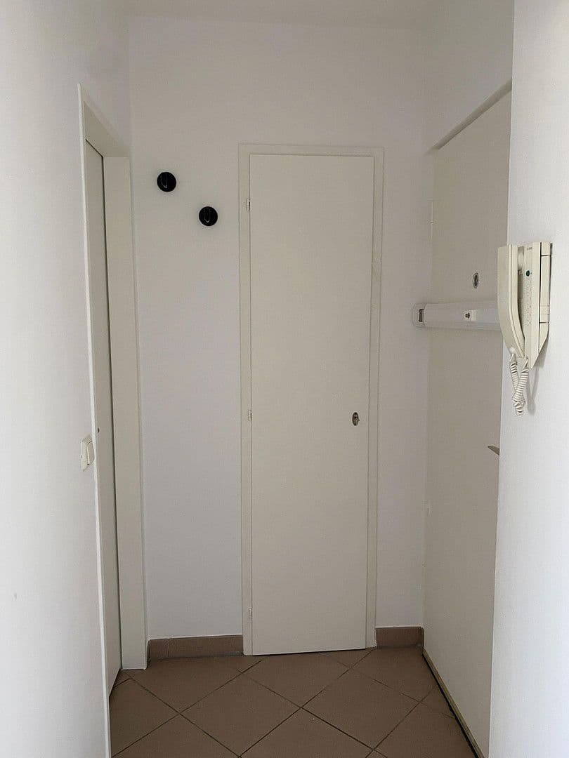 Pronájem bytu 1+1 28 m², Seilerstraße 12, Frankfurt am Main, Hessen Pronájem bytu 1+1 28 m², Seilerstraße 12, Frankfurt am Main, Hessen