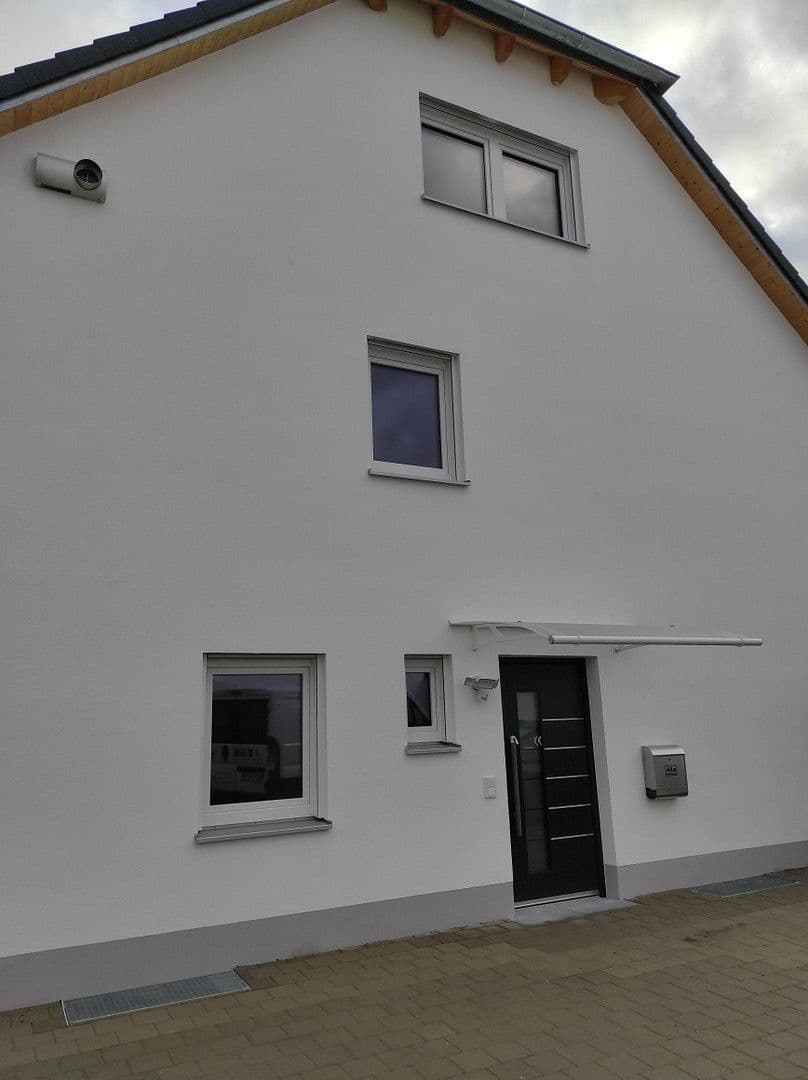 Pronájem domu 130 m², pozemek 200 m², Asamstr. 44a, Ingolstadt, Bavorsko Pronájem domu 130 m², pozemek 200 m², Asamstr. 44a, Ingolstadt, Bavorsko