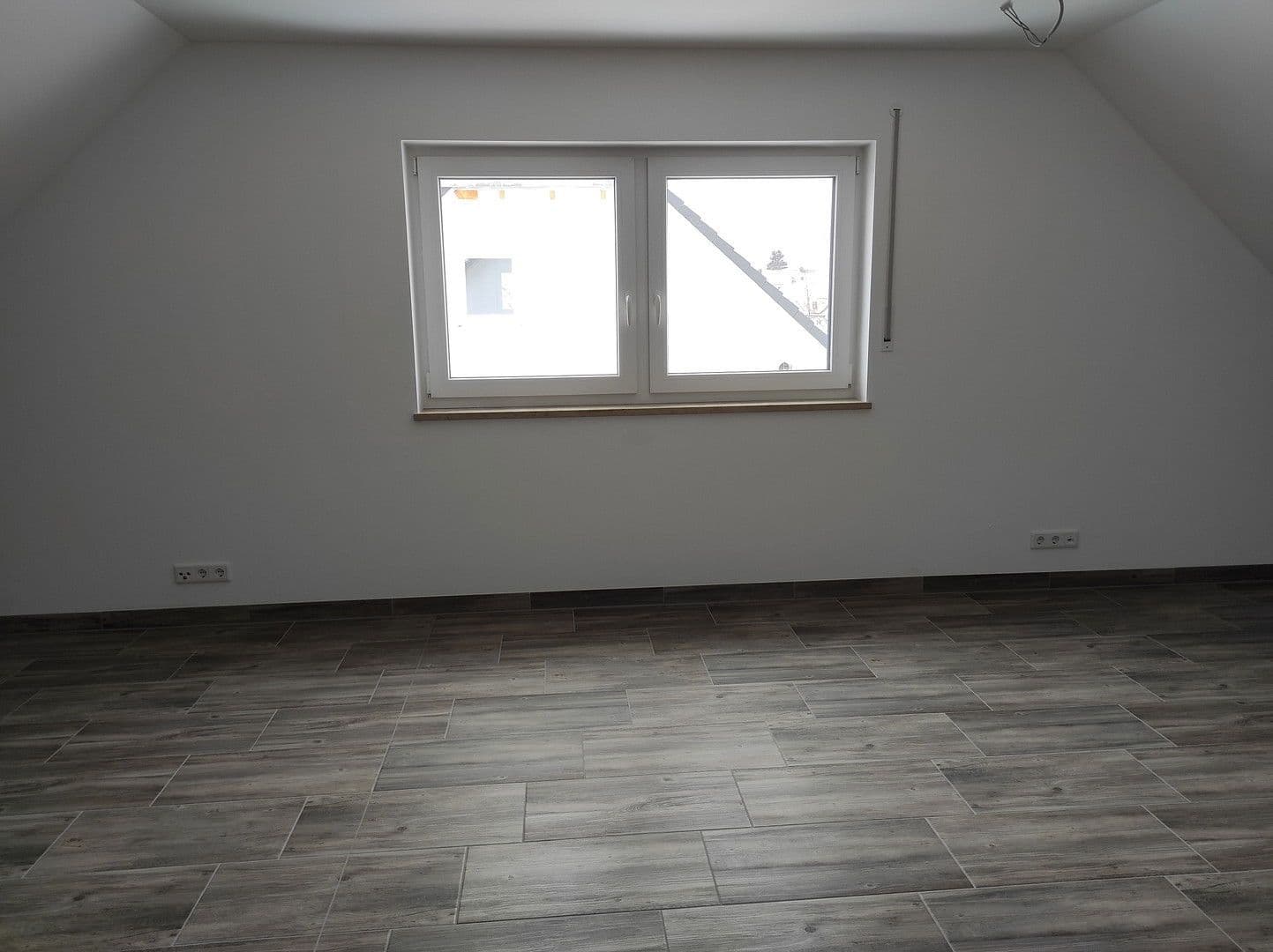 Pronájem domu 130 m², pozemek 200 m², Asamstr. 44a, Ingolstadt, Bavorsko Pronájem domu 130 m², pozemek 200 m², Asamstr. 44a, Ingolstadt, Bavorsko