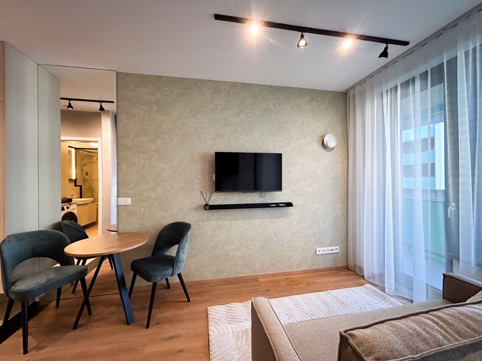 Pronájem bytu 1+kk 32 m², Olgy Havlové, Praha, Praha Pronájem bytu 1+kk 32 m², Olgy Havlové, Praha, Praha