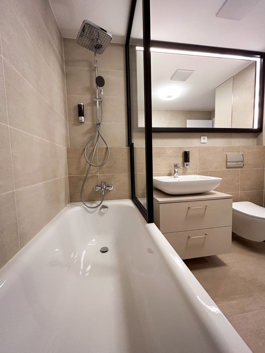 Pronájem bytu 1+kk 32 m², Olgy Havlové, Praha, Praha Pronájem bytu 1+kk 32 m², Olgy Havlové, Praha, Praha