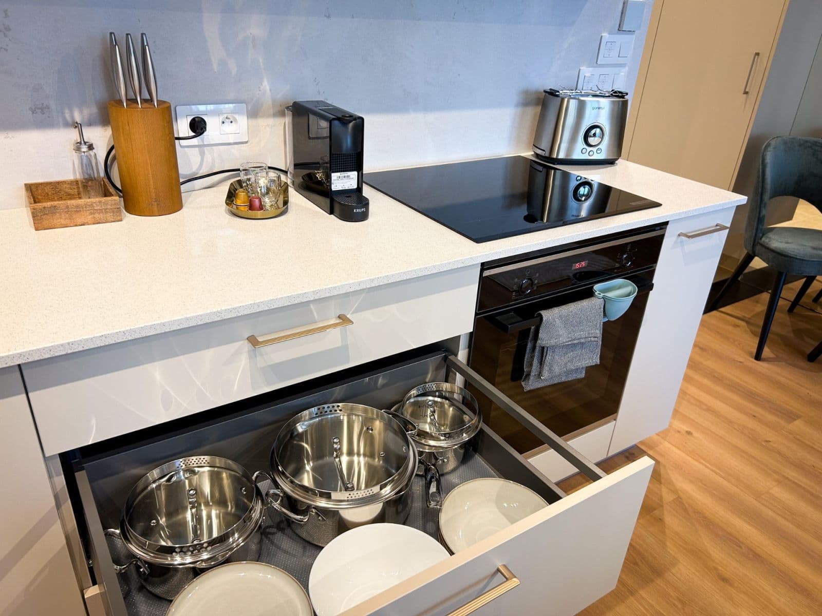 Pronájem bytu 1+kk 32 m², Olgy Havlové, Praha, Praha Pronájem bytu 1+kk 32 m², Olgy Havlové, Praha, Praha