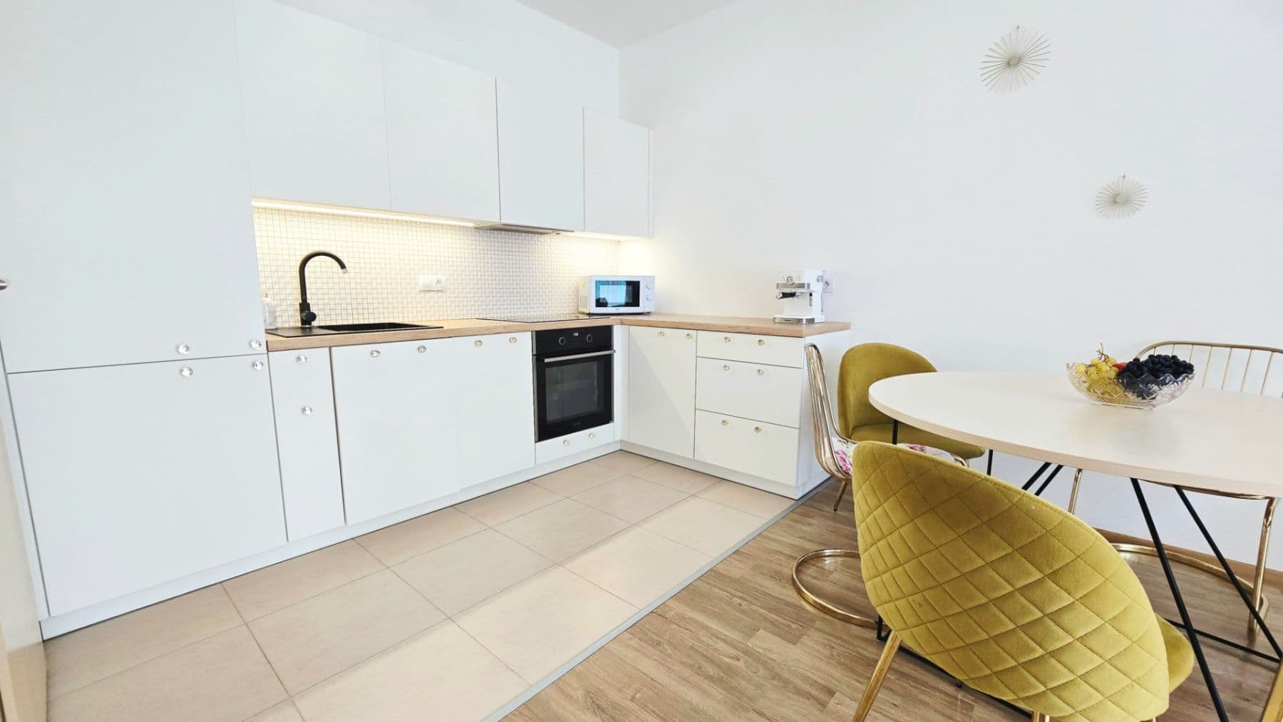 Pronájem bytu 2+kk 63 m², Chlebovická, Praha, Praha Pronájem bytu 2+kk 63 m², Chlebovická, Praha, Praha
