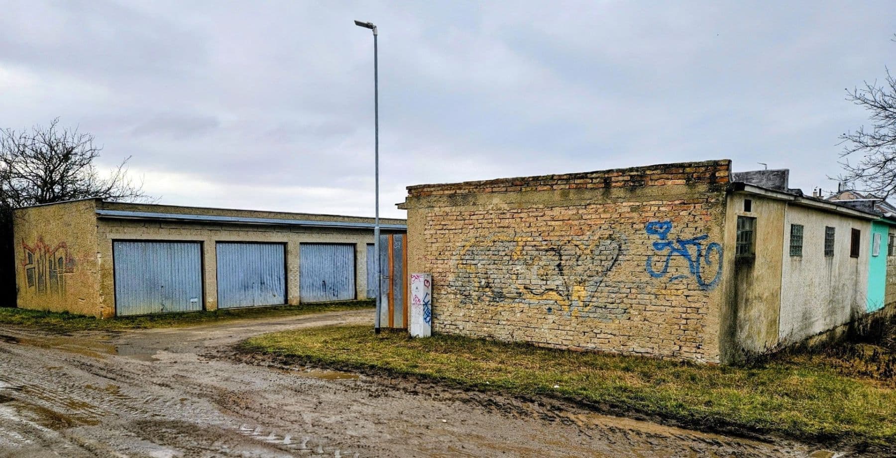 Prodej garáže 18 m², Výhon, Přísnotice, Jihomoravský kraj Prodej garáže 18 m², Výhon, Přísnotice, Jihomoravský kraj