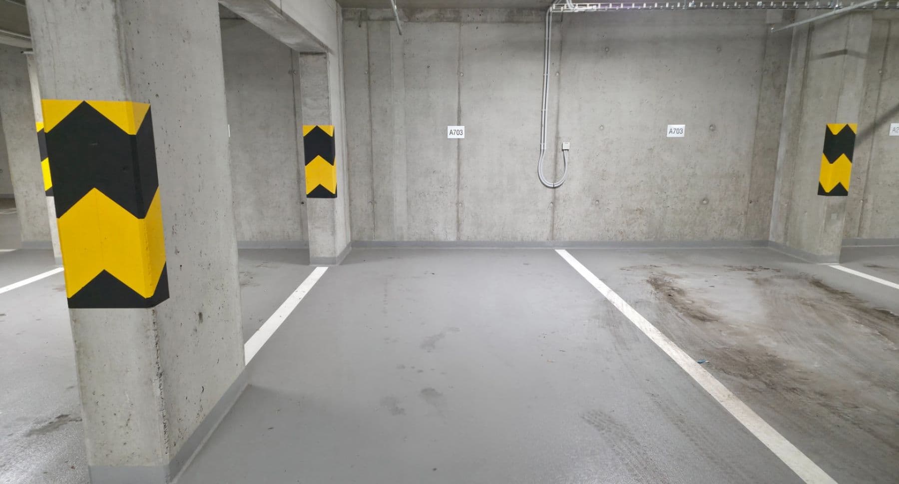 Pronájem garáže 14 m², Křižíkova, Praha, Praha Pronájem garáže 14 m², Křižíkova, Praha, Praha