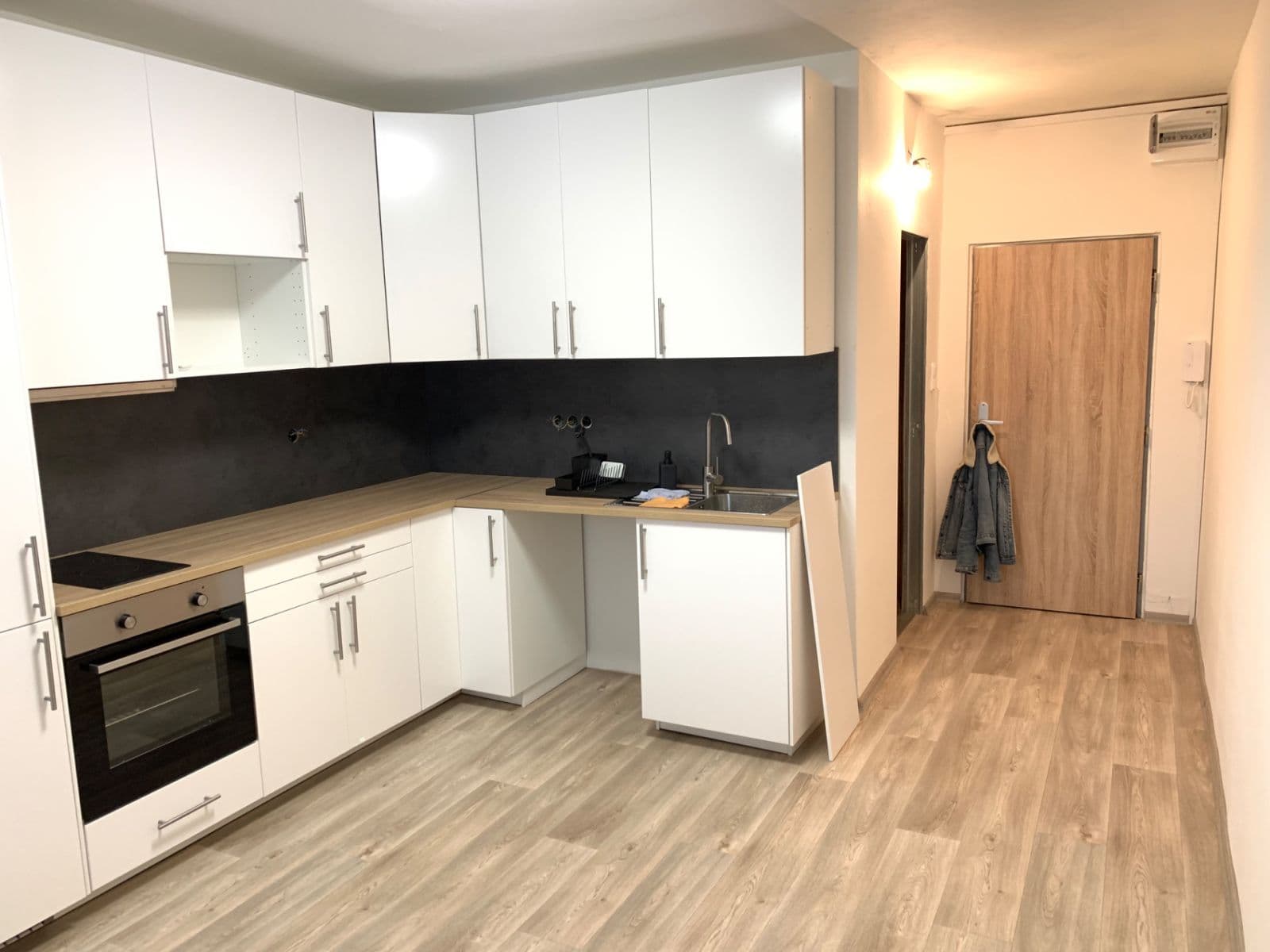 Pronájem bytu 1+1 37 m², Oblouková, Děčín, Ústecký kraj Pronájem bytu 1+1 37 m², Oblouková, Děčín, Ústecký kraj