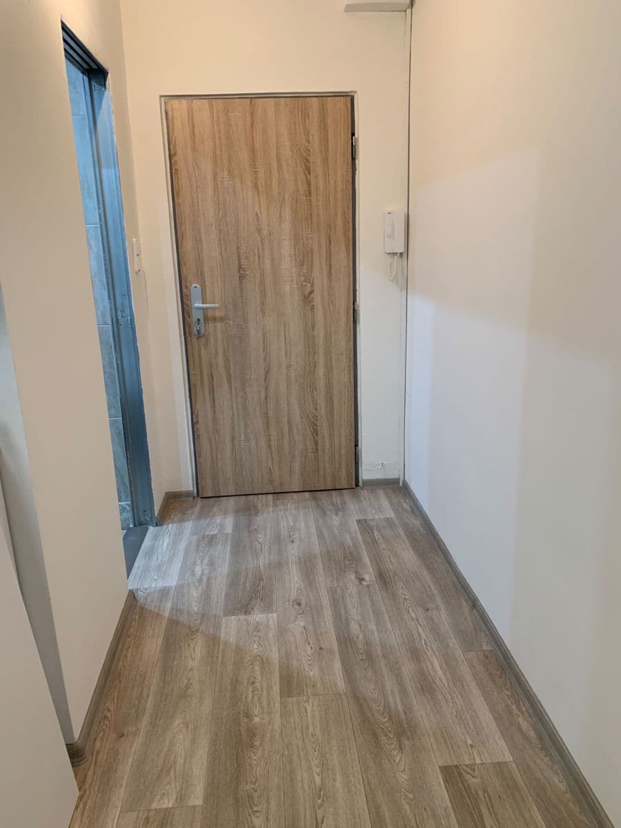 Pronájem bytu 1+1 37 m², Oblouková, Děčín, Ústecký kraj Pronájem bytu 1+1 37 m², Oblouková, Děčín, Ústecký kraj