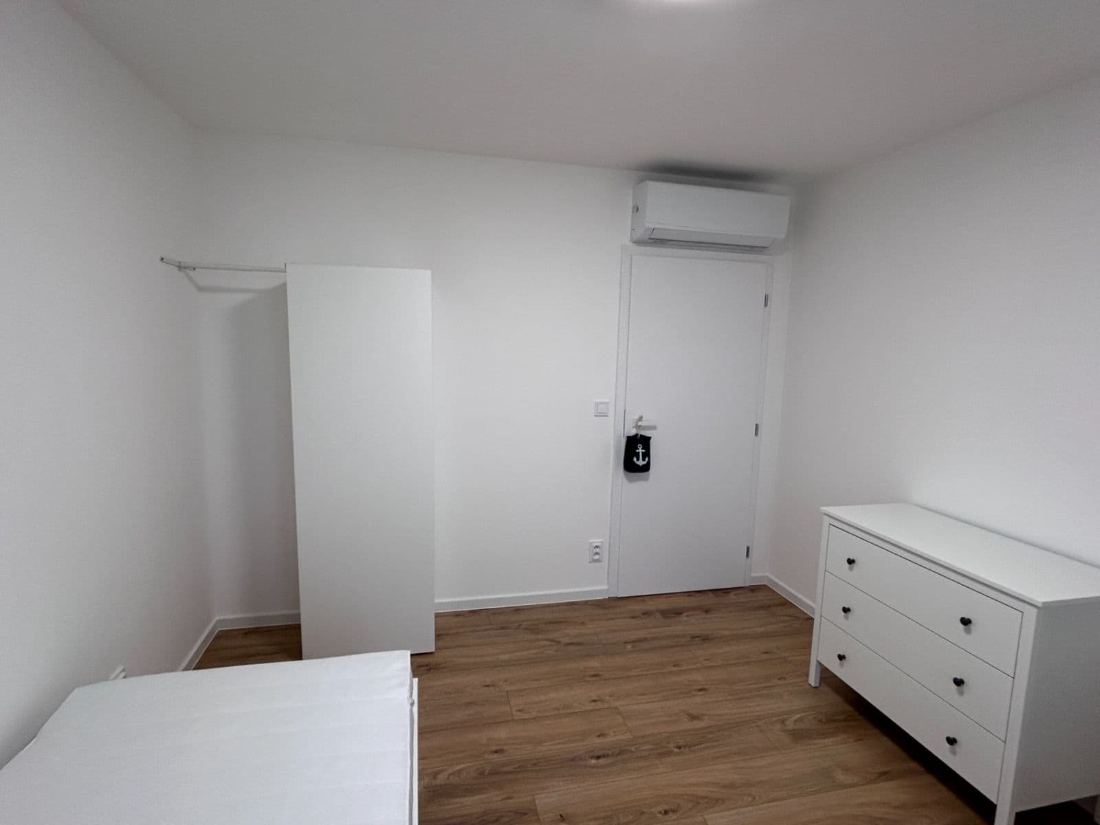 Pronájem bytu 4+1 78 m², Suchý vršek, Praha, Praha Pronájem bytu 4+1 78 m², Suchý vršek, Praha, Praha
