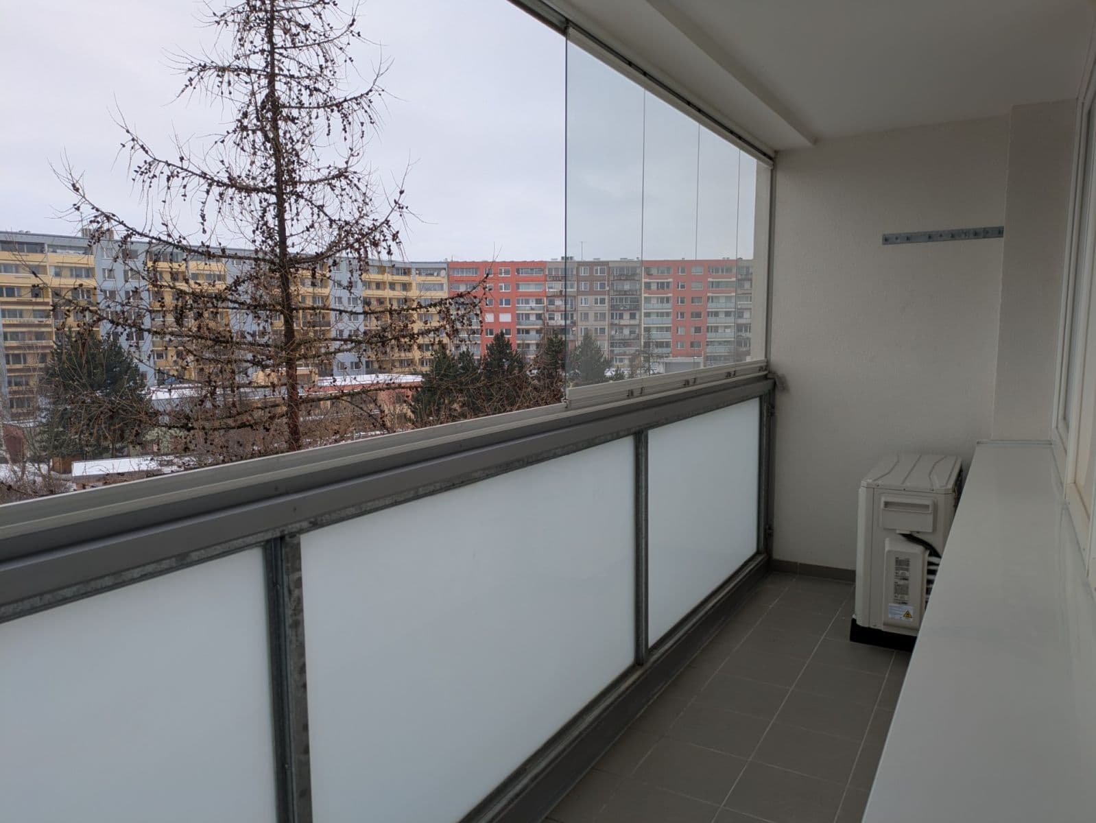 Pronájem bytu 4+1 78 m², Suchý vršek, Praha, Praha Pronájem bytu 4+1 78 m², Suchý vršek, Praha, Praha