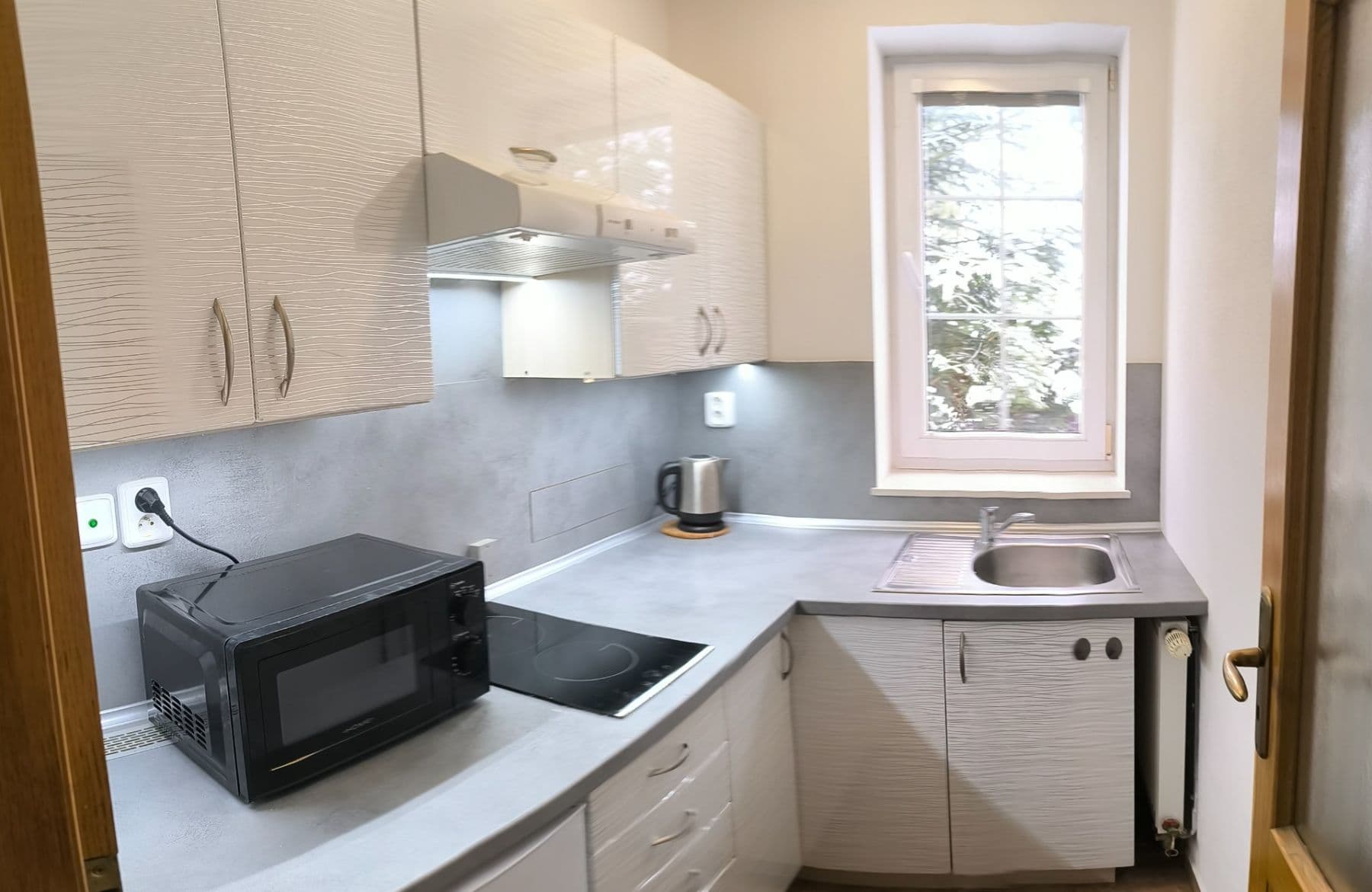 Pronájem bytu 1+1 36 m², Sadová, České Budějovice, Jihočeský kraj Pronájem bytu 1+1 36 m², Sadová, České Budějovice, Jihočeský kraj