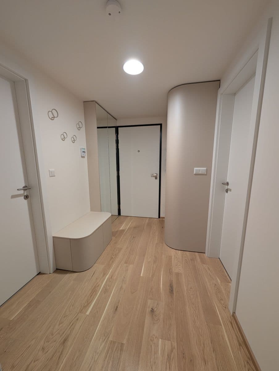 Pronájem bytu 2+kk 57 m², Lysolajské údolí, Praha, Praha Pronájem bytu 2+kk 57 m², Lysolajské údolí, Praha, Praha
