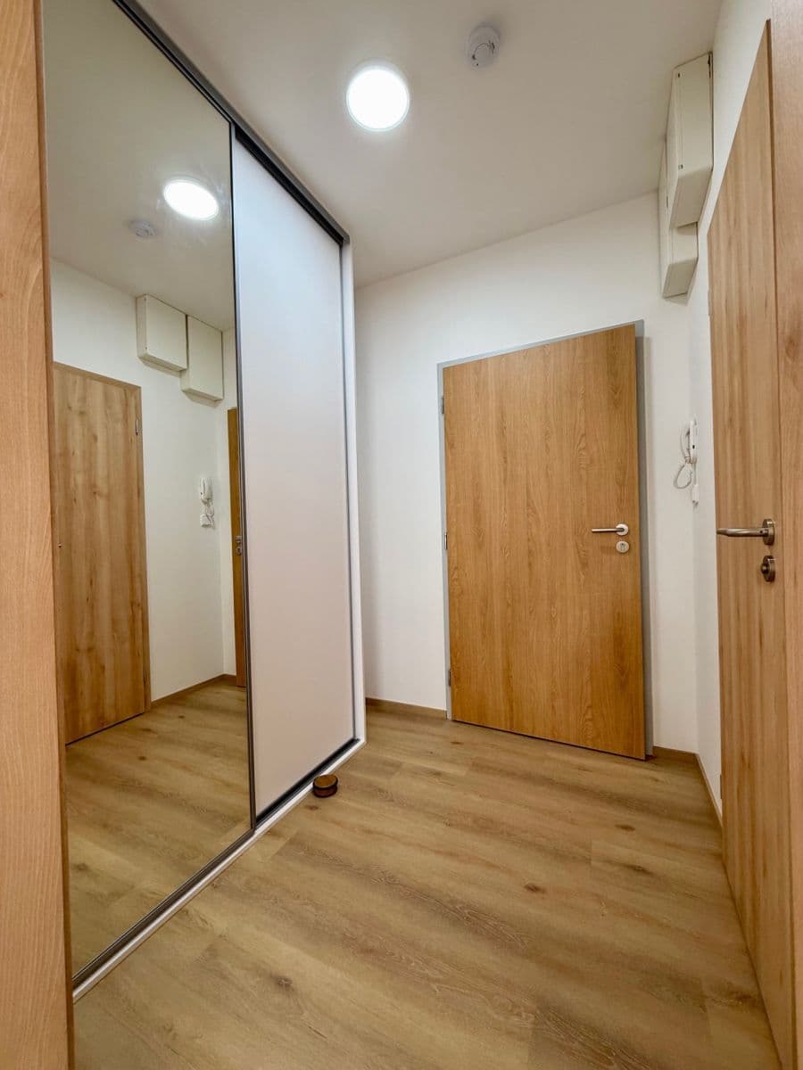 Pronájem bytu 1+kk 33 m², Mochovská, Praha, Praha Pronájem bytu 1+kk 33 m², Mochovská, Praha, Praha