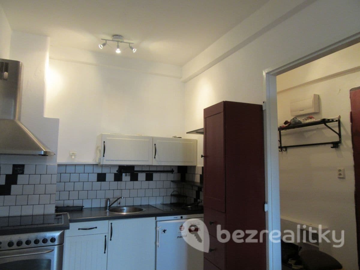 Pronájem bytu 1+kk 32 m², Tusarova, Praha, Praha Pronájem bytu 1+kk 32 m², Tusarova, Praha, Praha
