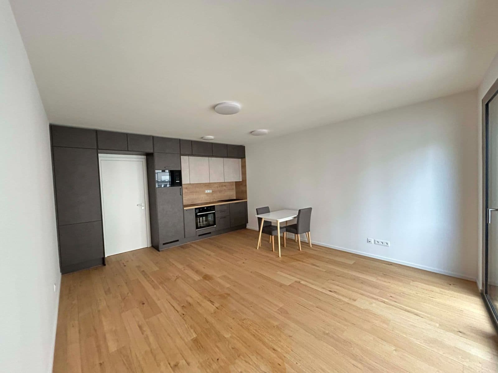 Pronájem bytu 1+kk 35 m², Bratislavská, Brno, Jihomoravský kraj Pronájem bytu 1+kk 35 m², Bratislavská, Brno, Jihomoravský kraj