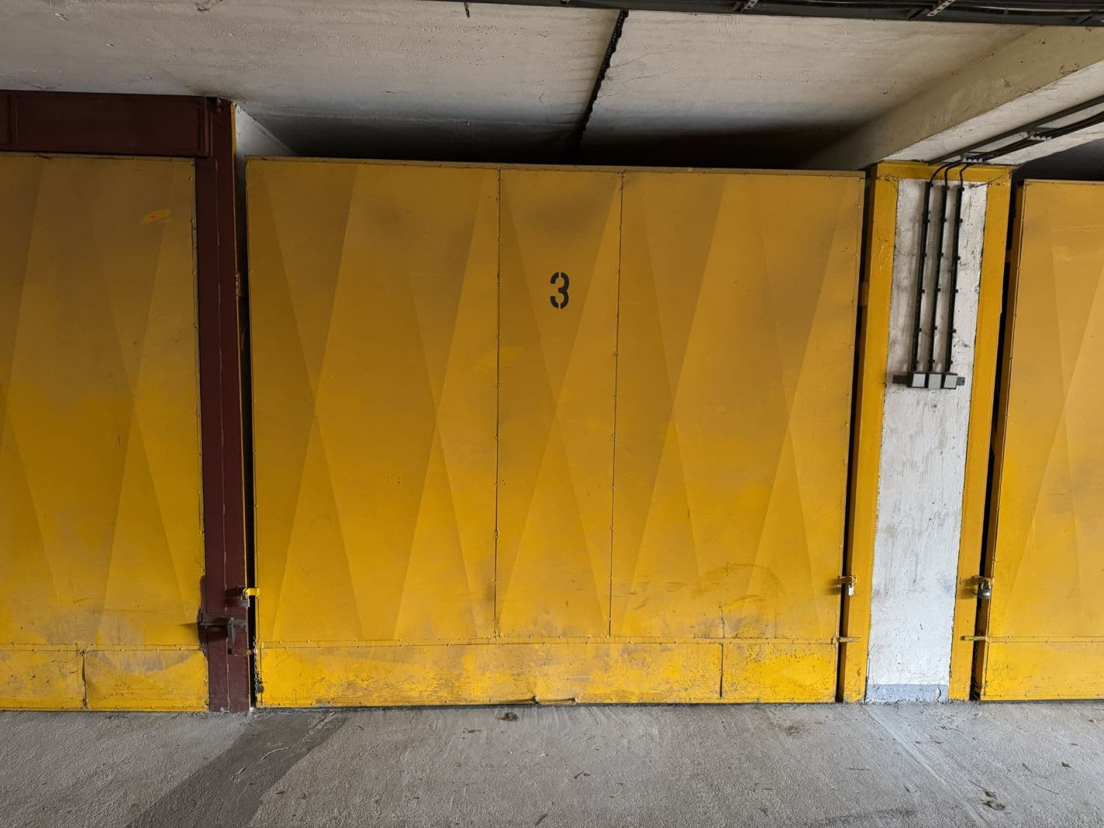 Prodej garáže 18 m², Praha, Praha Prodej garáže 18 m², Praha, Praha