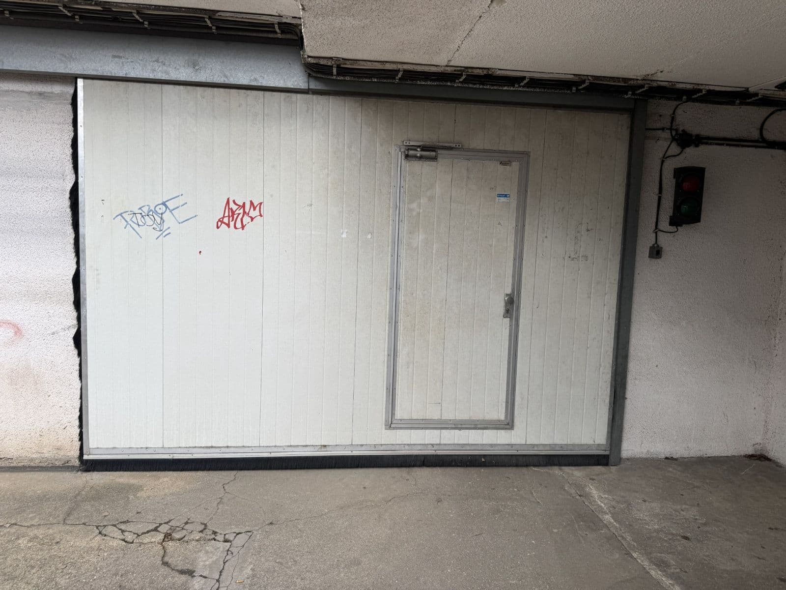 Prodej garáže 18 m², Praha, Praha Prodej garáže 18 m², Praha, Praha