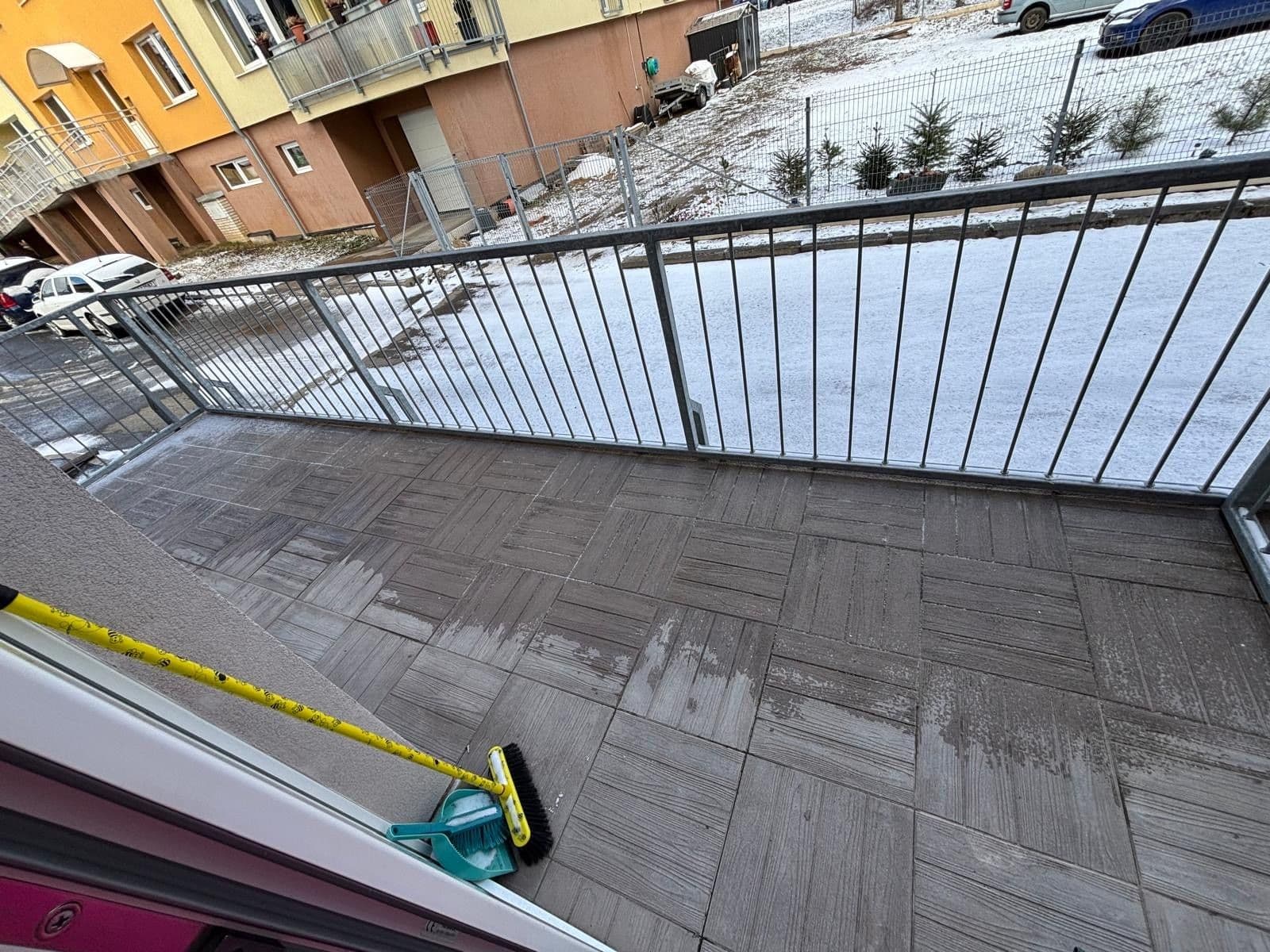 Pronájem bytu 3+kk 78 m², Jana Morávka, Jílové u Prahy, Středočeský kraj Pronájem bytu 3+kk 78 m², Jana Morávka, Jílové u Prahy, Středočeský kraj