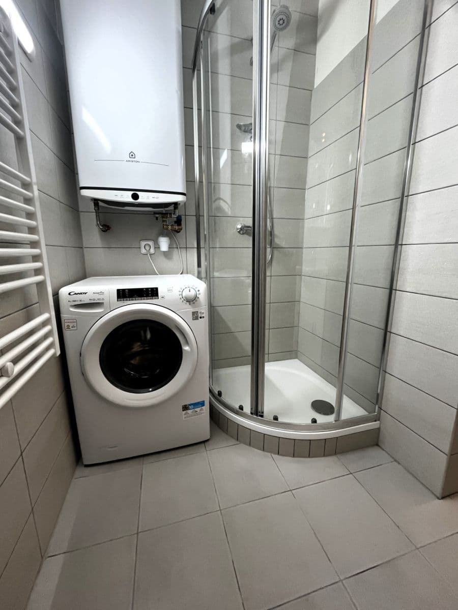 Pronájem bytu 2+kk 45 m², Bendlova, Brno, Jihomoravský kraj Pronájem bytu 2+kk 45 m², Bendlova, Brno, Jihomoravský kraj