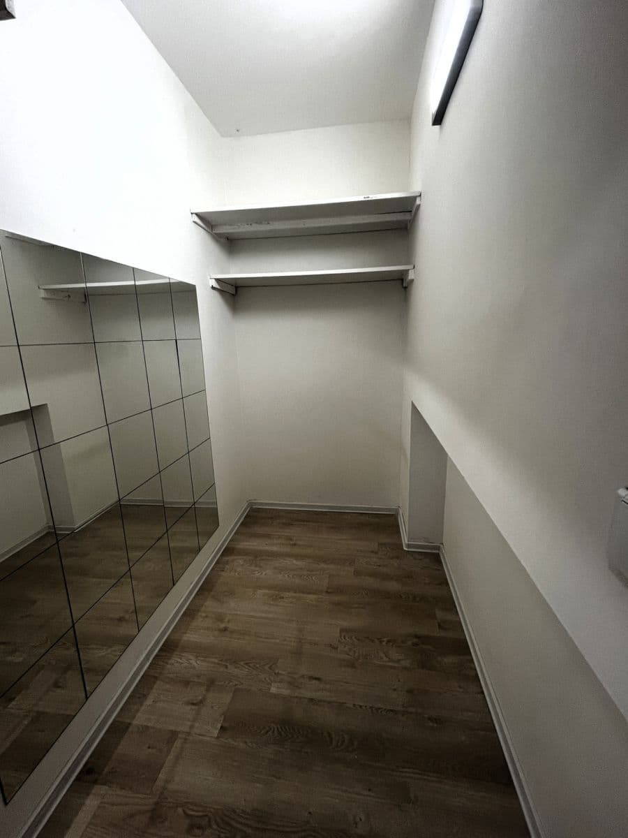 Pronájem bytu 2+kk 45 m², Bendlova, Brno, Jihomoravský kraj Pronájem bytu 2+kk 45 m², Bendlova, Brno, Jihomoravský kraj
