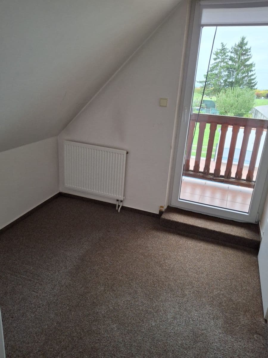 Pronájem domu 220 m², pozemek 883 m², Tyršova náves, Vysoký Újezd, Středočeský kraj Pronájem domu 220 m², pozemek 883 m², Tyršova náves, Vysoký Újezd, Středočeský kraj