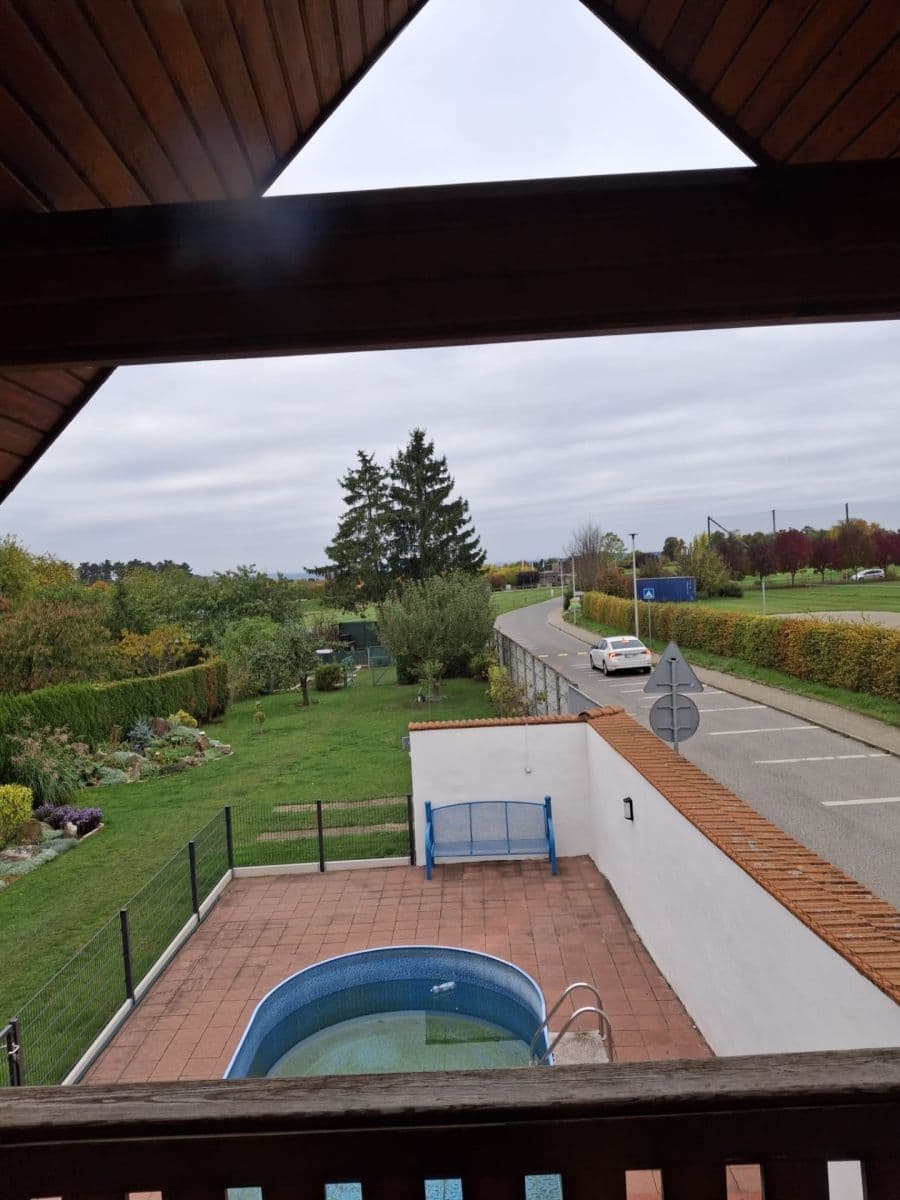 Pronájem domu 220 m², pozemek 883 m², Tyršova náves, Vysoký Újezd, Středočeský kraj Pronájem domu 220 m², pozemek 883 m², Tyršova náves, Vysoký Újezd, Středočeský kraj