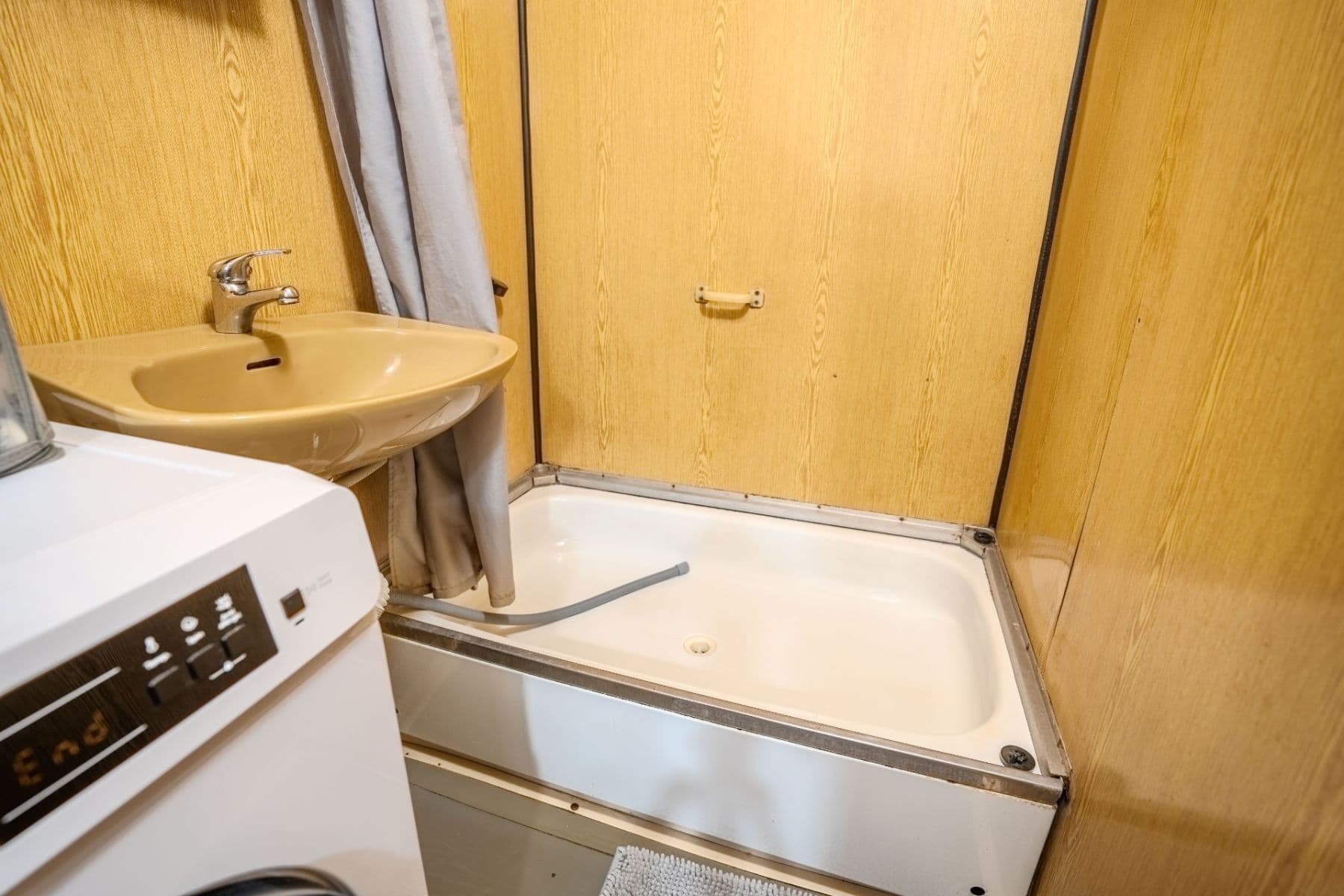 Prodej bytu 1+kk 30 m², Daškova, Praha, Praha Prodej bytu 1+kk 30 m², Daškova, Praha, Praha