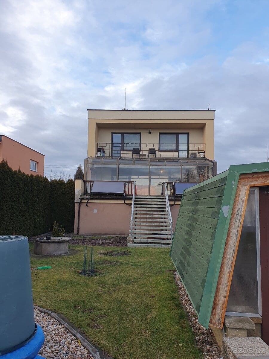 Pronájem bytu 3+1 75 m², Přeloučská, Pardubice, Pardubický kraj Pronájem bytu 3+1 75 m², Přeloučská, Pardubice, Pardubický kraj