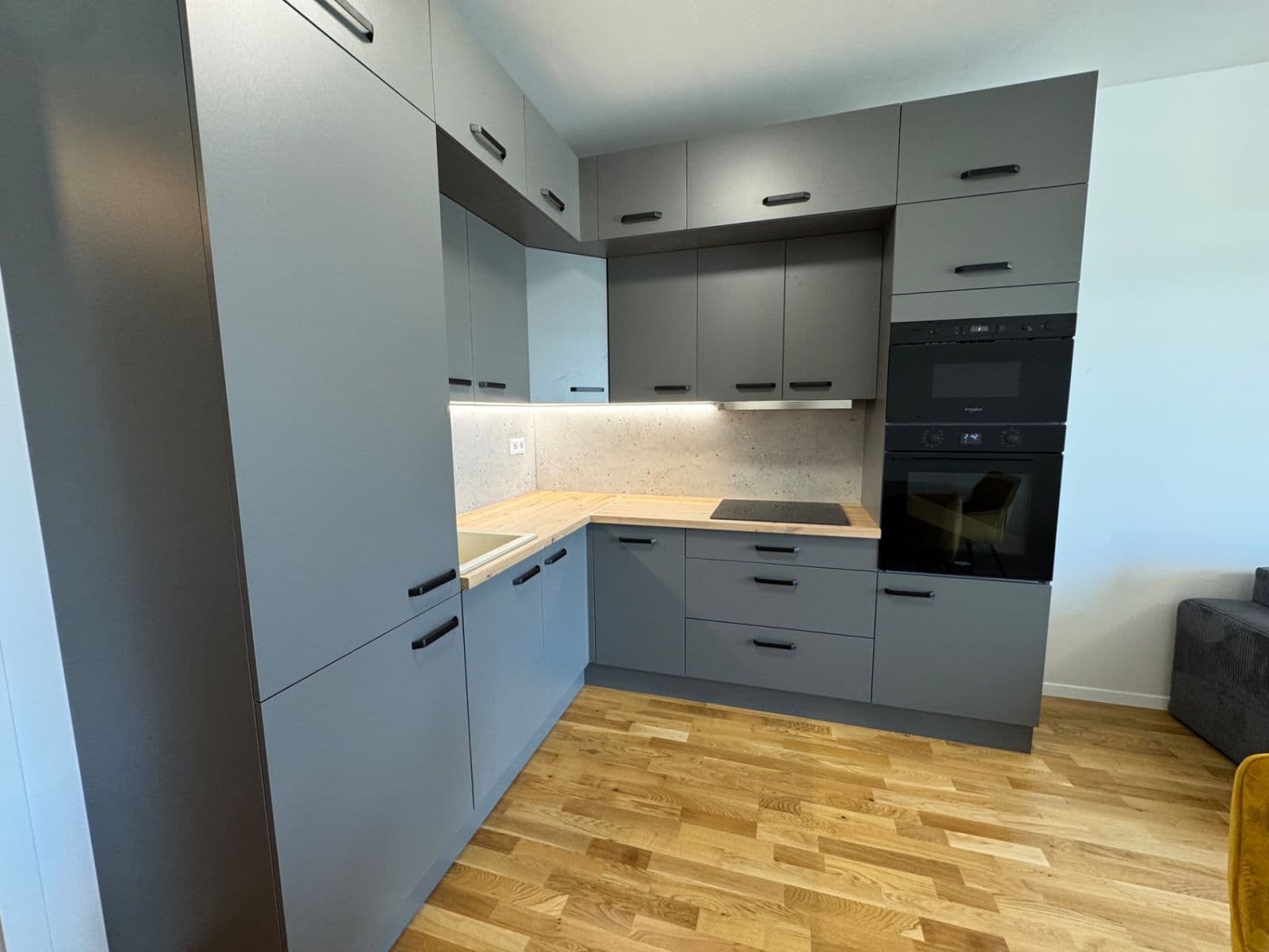 Pronájem bytu 2+1 52 m², Bottova, Bratislava - mestská časť Staré Mesto, Bratislavský kraj Pronájem bytu 2+1 52 m², Bottova, Bratislava - mestská časť Staré Mesto, Bratislavský kraj