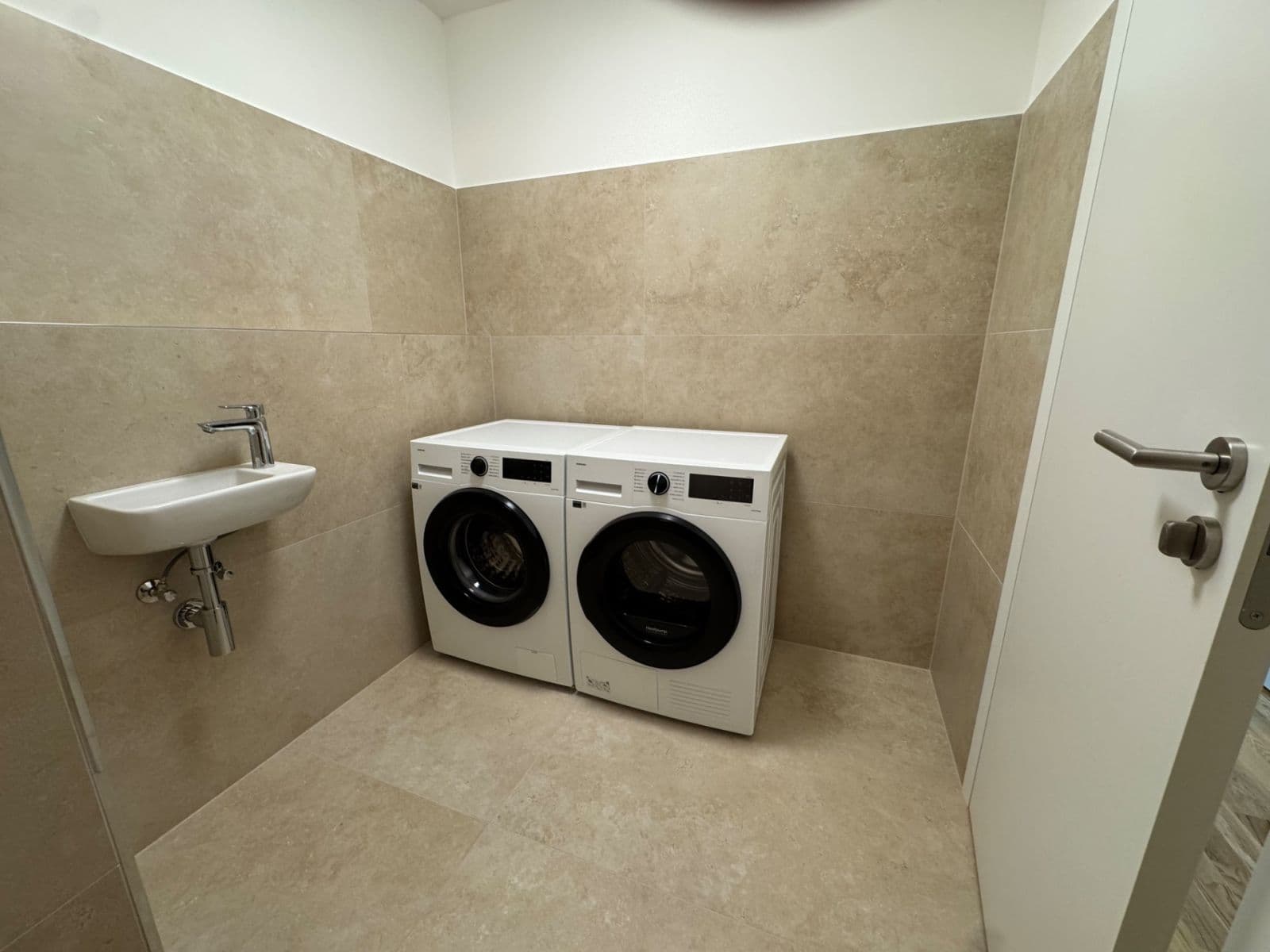 Pronájem bytu 2+1 52 m², Bottova, Bratislava - mestská časť Staré Mesto, Bratislavský kraj Pronájem bytu 2+1 52 m², Bottova, Bratislava - mestská časť Staré Mesto, Bratislavský kraj