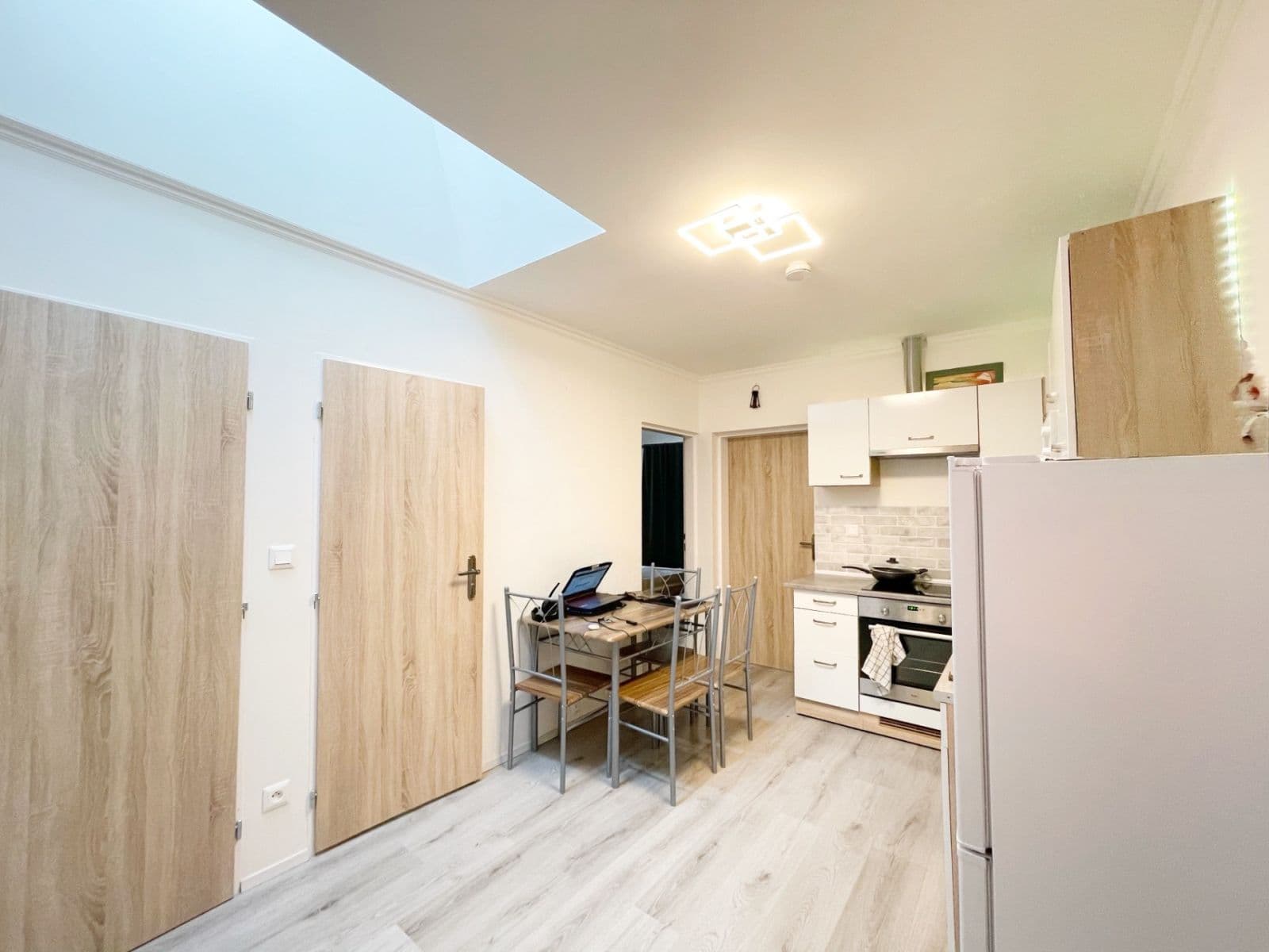 Pronájem bytu 3+kk 56 m², Světova, Praha, Praha Pronájem bytu 3+kk 56 m², Světova, Praha, Praha