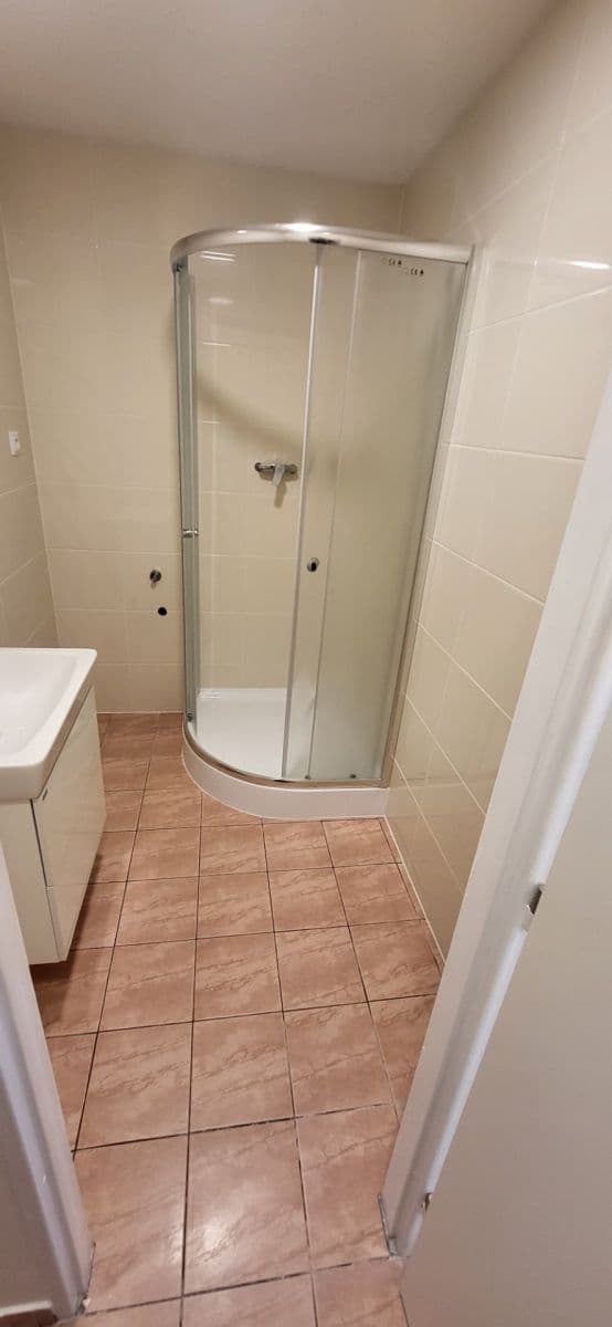 Pronájem bytu 2+kk 45 m², Přádova, Praha, Praha Pronájem bytu 2+kk 45 m², Přádova, Praha, Praha