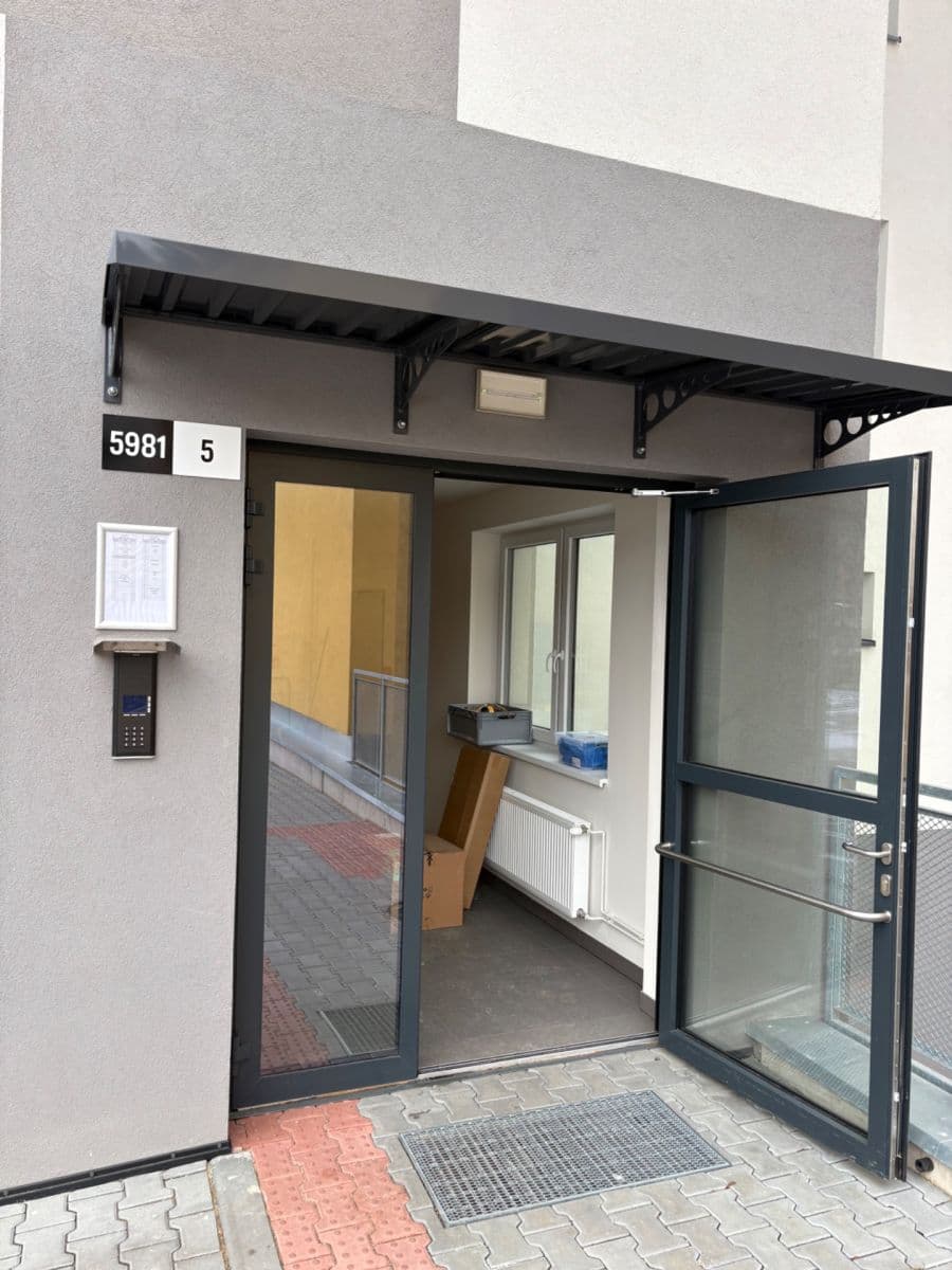 Pronájem bytu 2+1 65 m², Okružní, Jihlava, Kraj Vysočina Pronájem bytu 2+1 65 m², Okružní, Jihlava, Kraj Vysočina