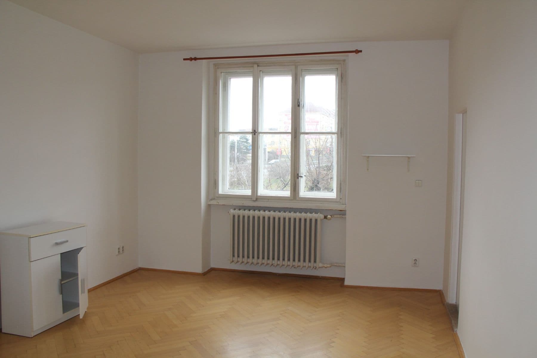 Pronájem bytu 1+1 45 m², náměstí Hrdinů, Praha, Praha Pronájem bytu 1+1 45 m², náměstí Hrdinů, Praha, Praha