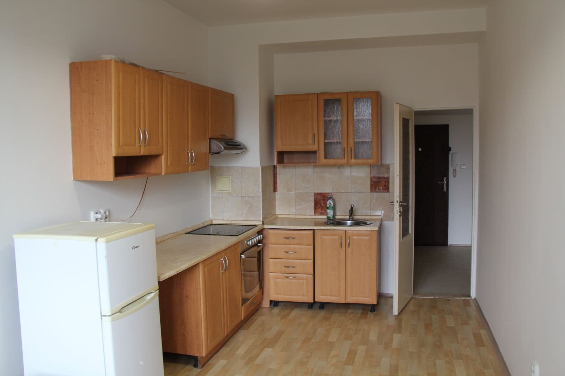 Pronájem bytu 1+1 45 m², náměstí Hrdinů, Praha, Praha Pronájem bytu 1+1 45 m², náměstí Hrdinů, Praha, Praha