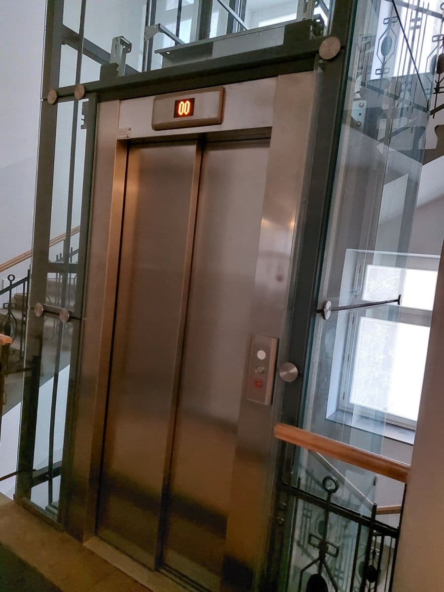 Pronájem bytu 2+1 54 m², Janovského, Praha, Praha Pronájem bytu 2+1 54 m², Janovského, Praha, Praha