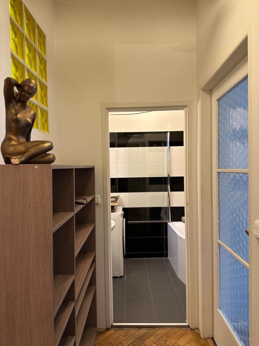 Pronájem bytu 1+1 50 m², Veverkova, Praha, Praha Pronájem bytu 1+1 50 m², Veverkova, Praha, Praha