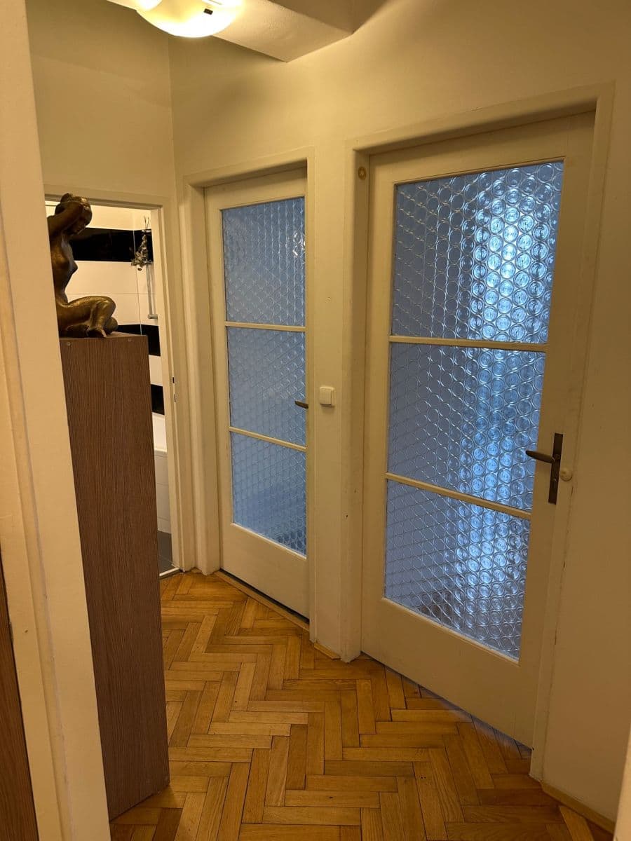 Pronájem bytu 1+1 50 m², Veverkova, Praha, Praha Pronájem bytu 1+1 50 m², Veverkova, Praha, Praha