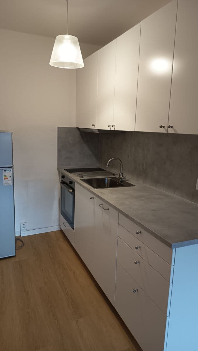 Prodej bytu 2+kk 45 m², Famfulíkova, Praha, Praha Prodej bytu 2+kk 45 m², Famfulíkova, Praha, Praha