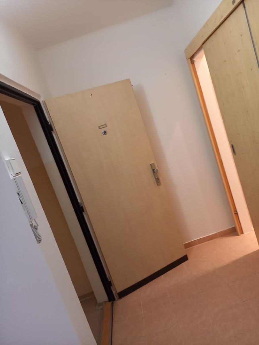 Pronájem bytu 1+1 35 m², Kojetická, Neratovice, Středočeský kraj Pronájem bytu 1+1 35 m², Kojetická, Neratovice, Středočeský kraj