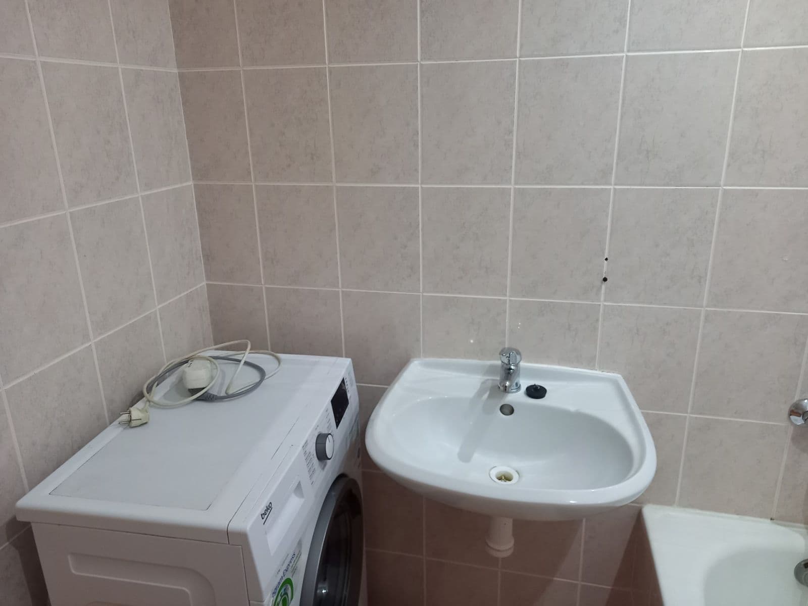 Pronájem bytu 1+1 35 m², Kojetická, Neratovice, Středočeský kraj Pronájem bytu 1+1 35 m², Kojetická, Neratovice, Středočeský kraj