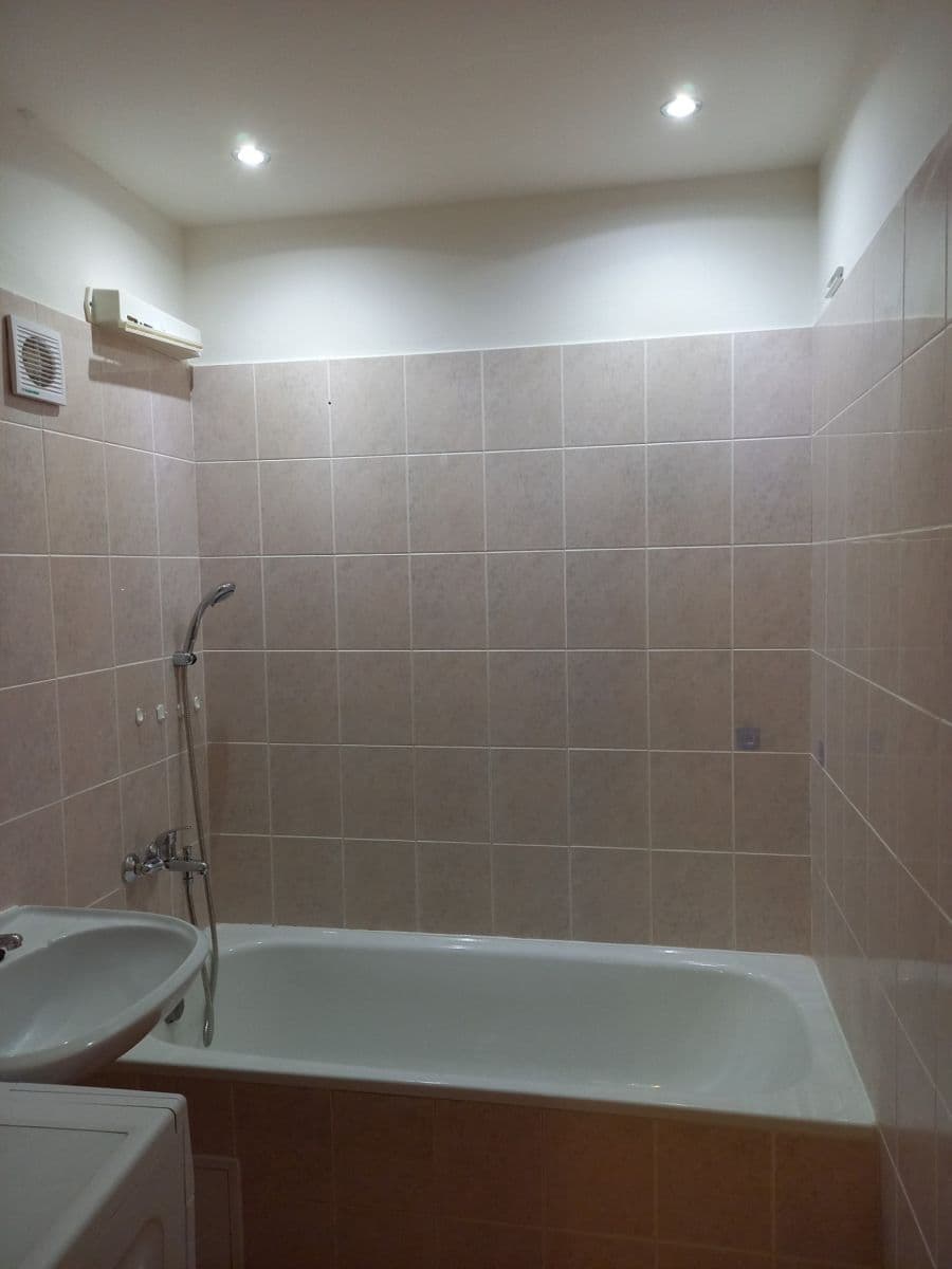 Pronájem bytu 1+1 35 m², Kojetická, Neratovice, Středočeský kraj Pronájem bytu 1+1 35 m², Kojetická, Neratovice, Středočeský kraj