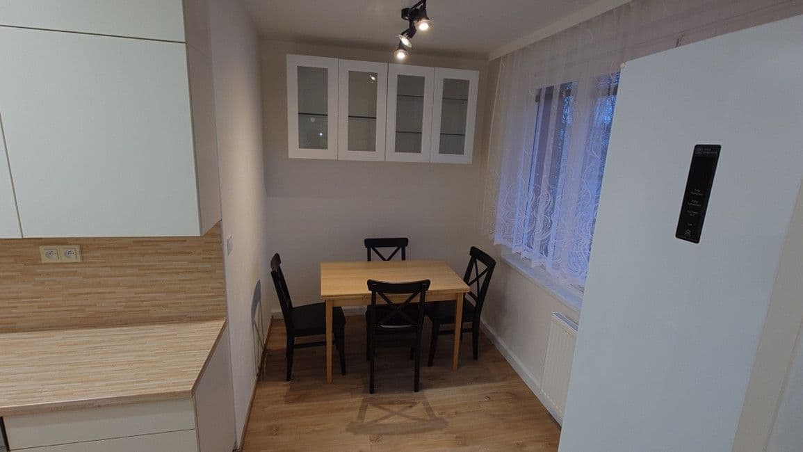 Pronájem bytu 4+1 97 m², Ruzyňská, Praha, Praha Pronájem bytu 4+1 97 m², Ruzyňská, Praha, Praha