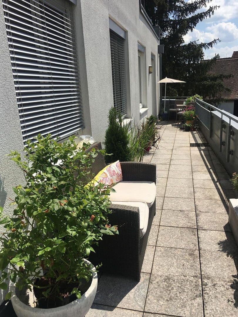 Pronájem bytu 4+1 133 m², Plattenäckerweg 6, Nürnberg, Bavorsko Pronájem bytu 4+1 133 m², Plattenäckerweg 6, Nürnberg, Bavorsko