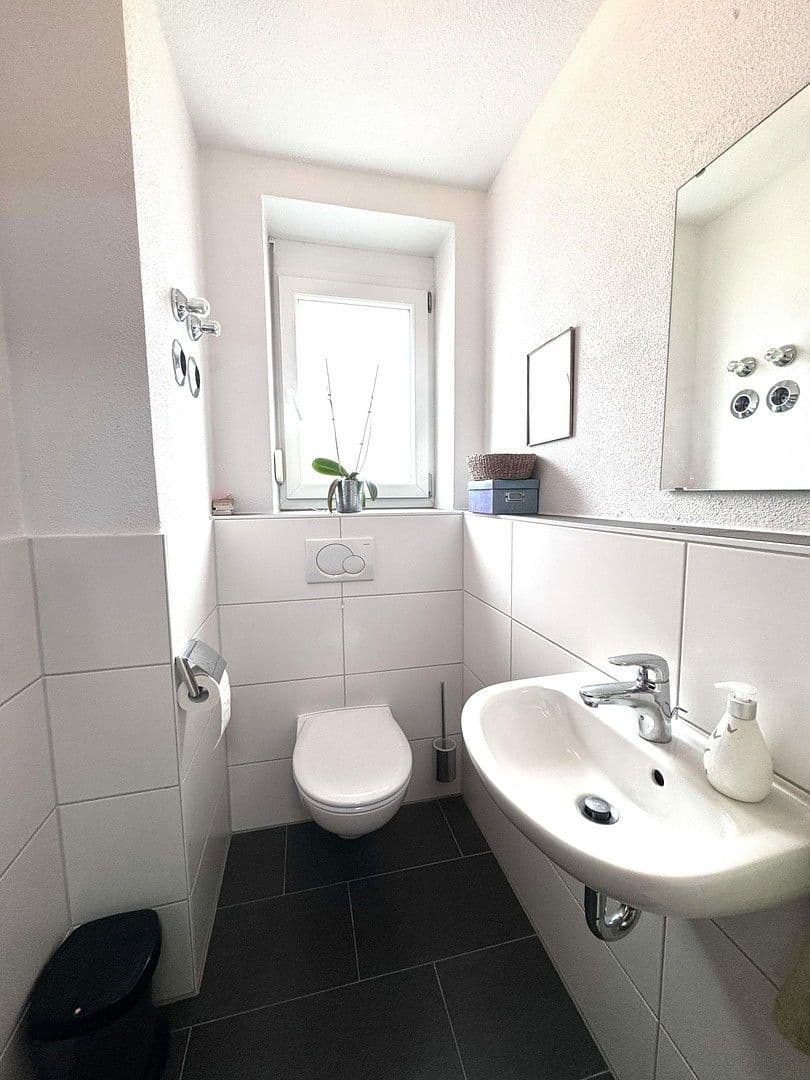 Pronájem bytu 3+1 95 m², Augsburg, Bavorsko Pronájem bytu 3+1 95 m², Augsburg, Bavorsko