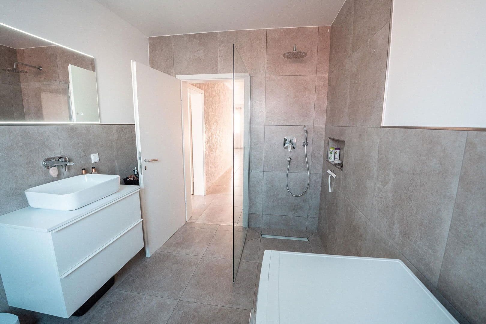Prodej domu 221 m², pozemek 628 m², Vechelde, Dolní Sasko Prodej domu 221 m², pozemek 628 m², Vechelde, Dolní Sasko