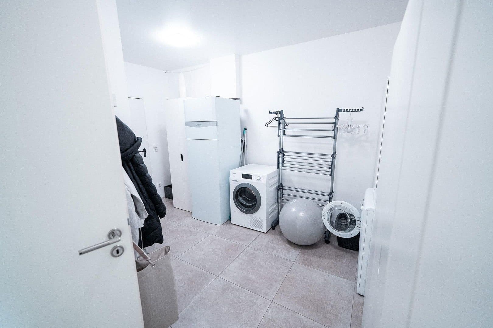 Prodej domu 221 m², pozemek 628 m², Vechelde, Dolní Sasko Prodej domu 221 m², pozemek 628 m², Vechelde, Dolní Sasko